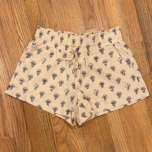 a new day Beige Floral High Waist Women's Shorts Medium